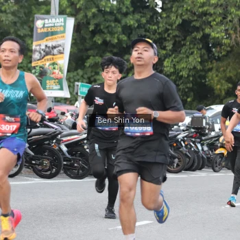 Runner Photo 3806406