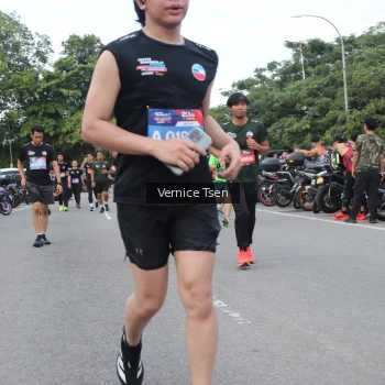 Runner Photo 3806412