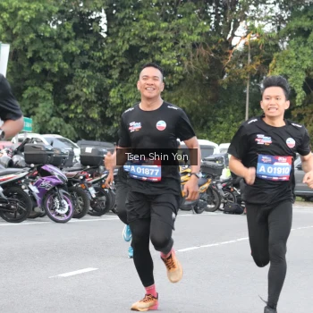 Runner Photo 3806416
