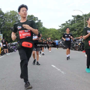 Runner Photo 3806426