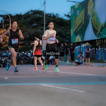 Runner Photo 3806428