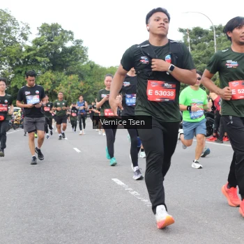 Runner Photo 3806440
