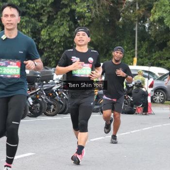 Runner Photo 3806536