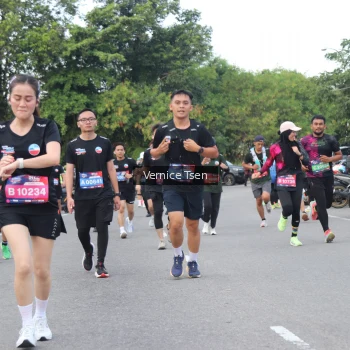 Runner Photo 3806540