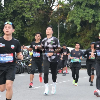 Runner Photo 3806567