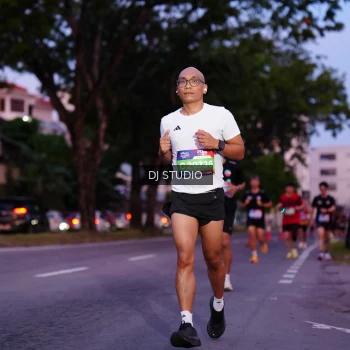 Runner Photo 3806581