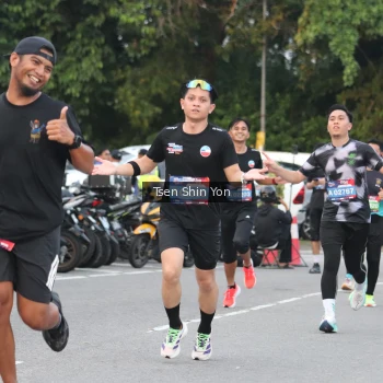 Runner Photo 3806583