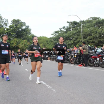 Runner Photo 3806598