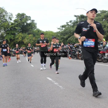 Runner Photo 3806600
