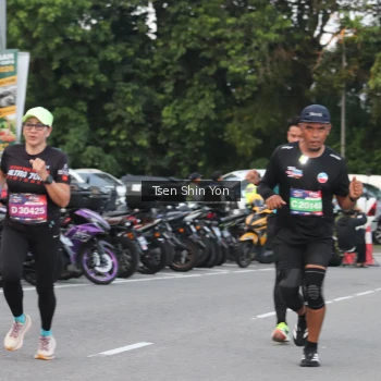Runner Photo 3806653