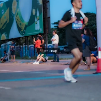 Runner Photo 3806665