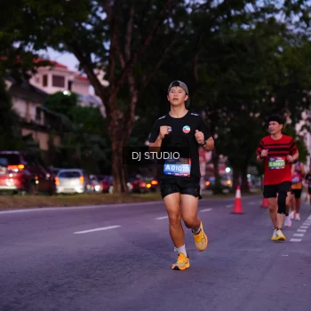 Runner Photo 3806676