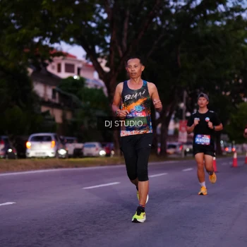 Runner Photo 3806677