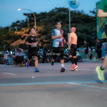 Runner Photo 3806695