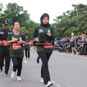 Runner Photo 3806704