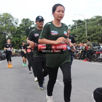 Runner Photo 3806710