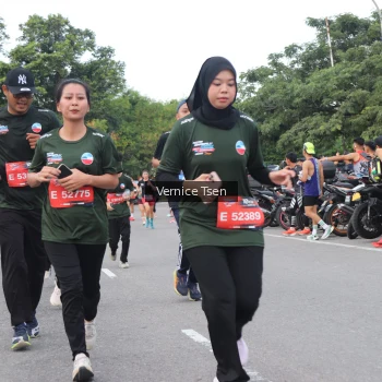 Runner Photo 3806732