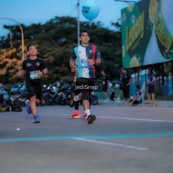 Runner Photo 3806734