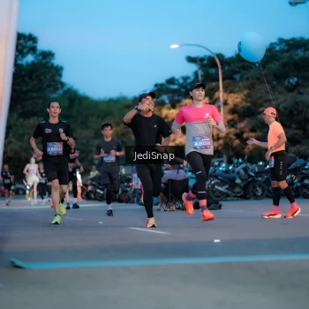 Runner Photo 3806745