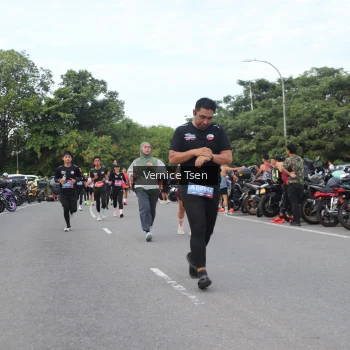Runner Photo 3806794
