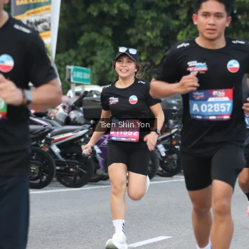 Runner Photo 3806845