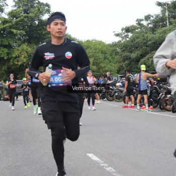Runner Photo 3806846