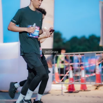 Runner Photo 3806849