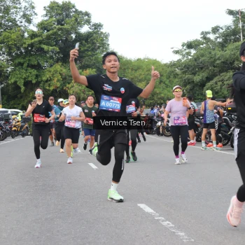 Runner Photo 3806859