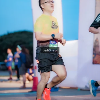 Runner Photo 3806860
