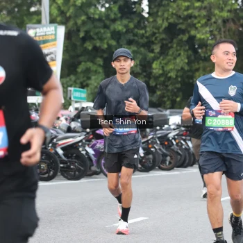 Runner Photo 3806872