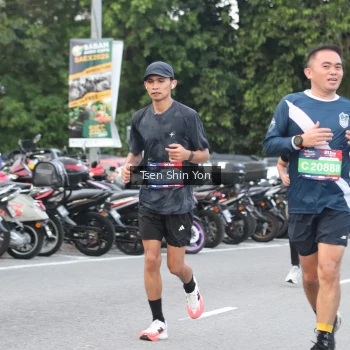 Runner Photo 3806890