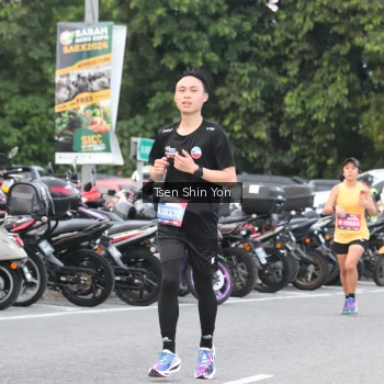 Runner Photo 3806919