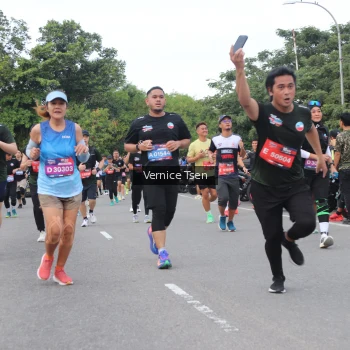 Runner Photo 3806947
