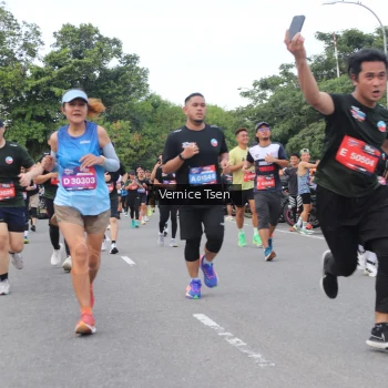 Runner Photo 3806971