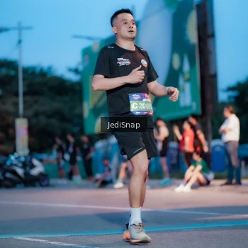 Runner Photo 3806981