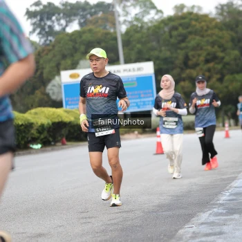 Runner Photo 3806999