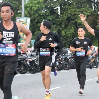 Runner Photo 3807054