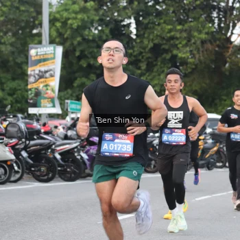 Runner Photo 3807063
