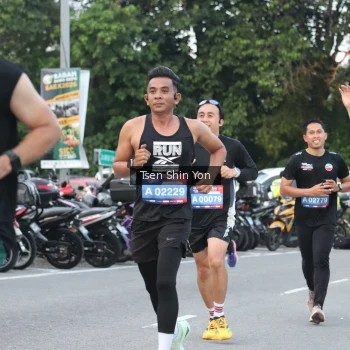Runner Photo 3807065