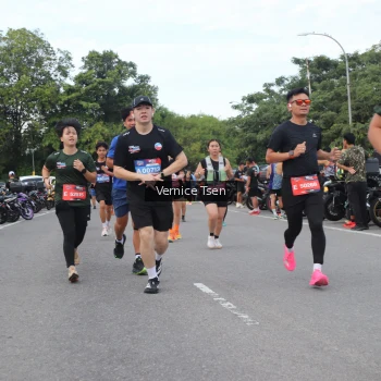 Runner Photo 3807130