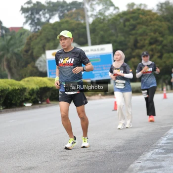 Runner Photo 3807253