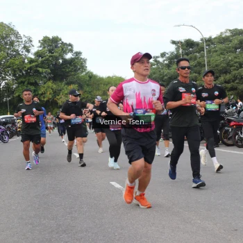 Runner Photo 3807279
