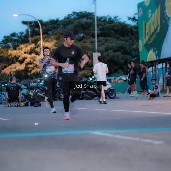 Runner Photo 3807362