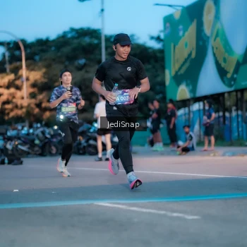 Runner Photo 3807386