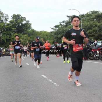 Runner Photo 3807463