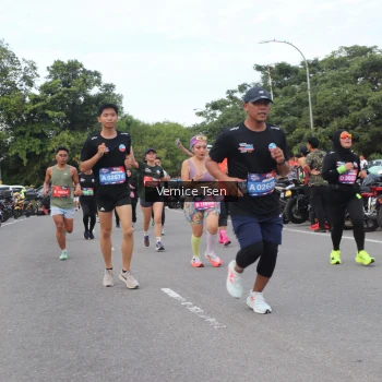 Runner Photo 3807491