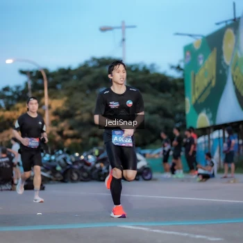 Runner Photo 3807498
