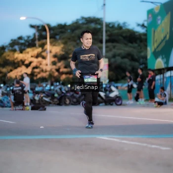 Runner Photo 3807530