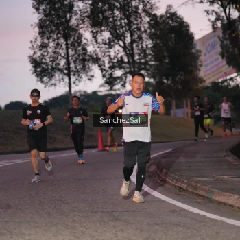 Runner Photo 3807533