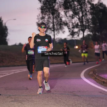 Runner Photo 3807535